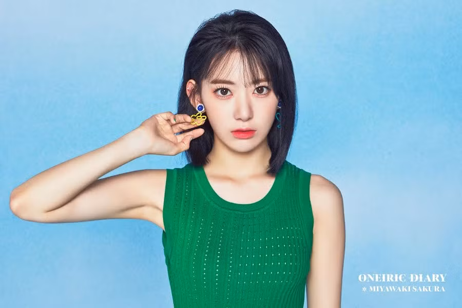 Sakura (LE SSERAFIM): Một số cư dân mạng cho rằng Sakura nhận được quá nhiều thời lượng xuất hiện và sự ưu ái khi tham gia Produce 48 so với các cô gái khác trong chương trình. Tuy nhiên, ngay cả khi đó là sự thật, đó không phải là lỗi của cô ấy. Sakura đã mang lại thành công từ IZ*ONE cho đến LE SSERAFIM, chứng minh rằng mình là một thần tượng đáng được khen ngợi và chú ý.