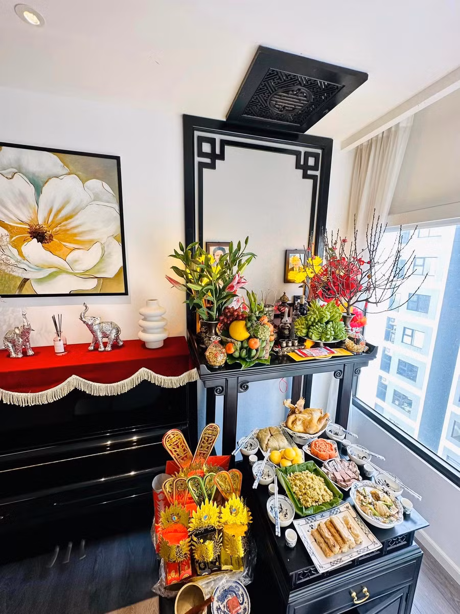 Diễn viên Minh Hương chia sẻ mâm cúng ông Công, ông Táo của gia đình mình: "23 tháng Chạp! Kính tiễn các Ông Táo và chuẩn bị chào đón năm mới 2023".