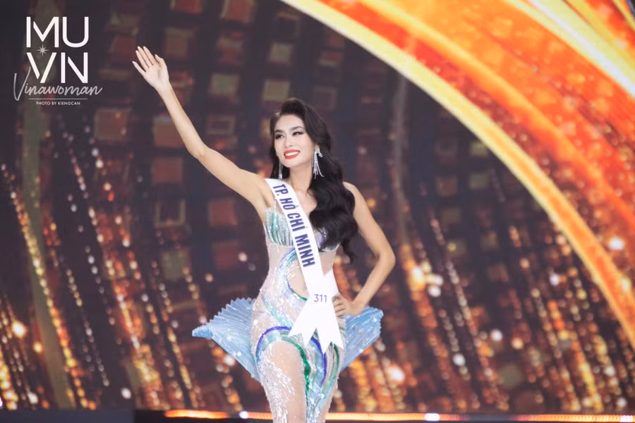 Thảo Nhi Lê xuất sắc trở thành Á hậu 1 Hoa hậu Hoàn vũ Việt Nam 2022.