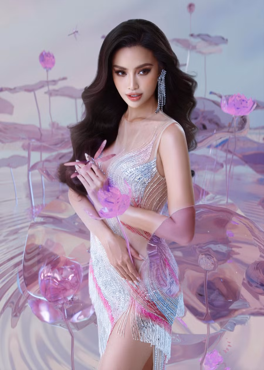 Mẫu đầm dạ hội có tên SEN. Mẫu đầm dạ hội có tên SEN.