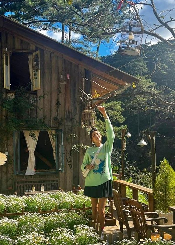 Siêu mẫu Võ Hoàng Yến đã có chuyến đi du lịch dịp nghỉ lễ Tết dương lịch.