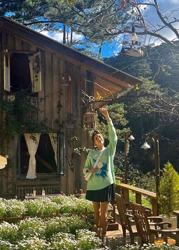 Siêu mẫu Võ Hoàng Yến đã có chuyến đi du lịch dịp nghỉ lễ Tết dương lịch.