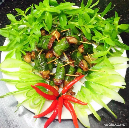 Thịt ba chỉ cuộn lá móc mật chiên