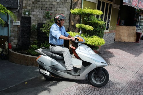 Thương Tín và bi hài câu chuyện 