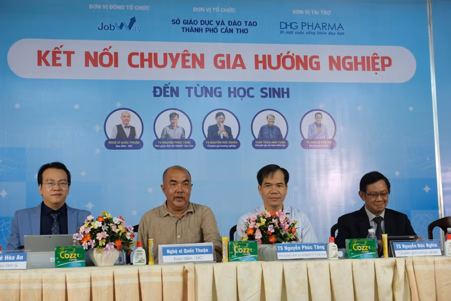 Chương trình Kết nối chuyên gia hướng nghiệp đến từng HS do Sở GD&amp;ĐT TP Cần Thơ tổ chức.