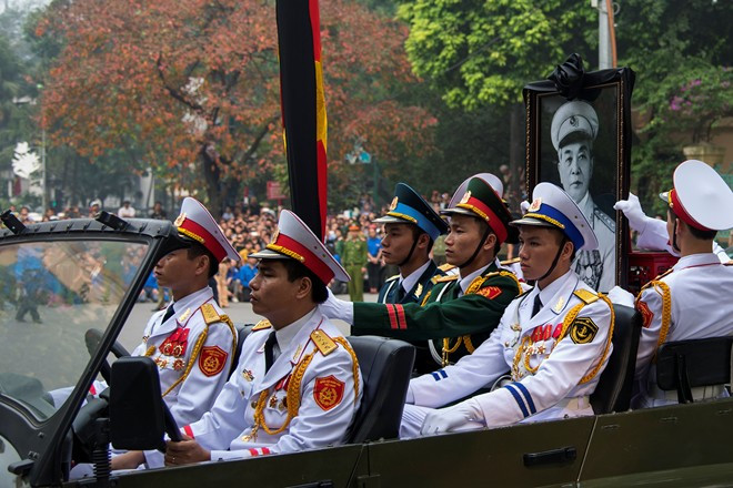 10 hình ảnh khó quên trong lễ tang Đại tướng Võ Nguyên Giáp