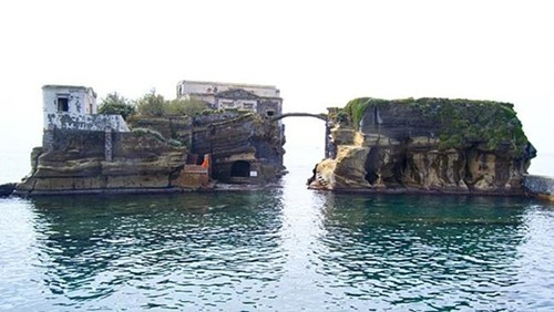 Những hòn đảo kỳ dị trên hành tinh