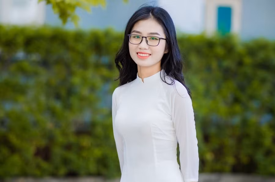 Lang Thị Mai Sương - cựu học sinh Trường THPT DTNT số 2 tỉnh Nghệ An (Nghệ An). Ảnh: NVCC