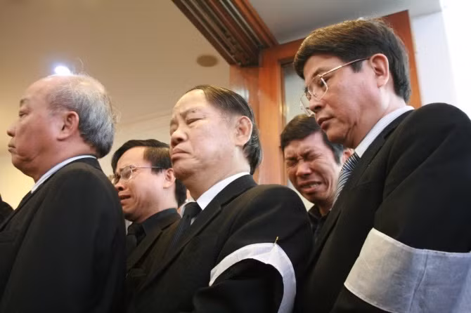 Những hình ảnh xúc động nhất trong tang lễ ông Nguyễn Bá Thanh - Ảnh 10