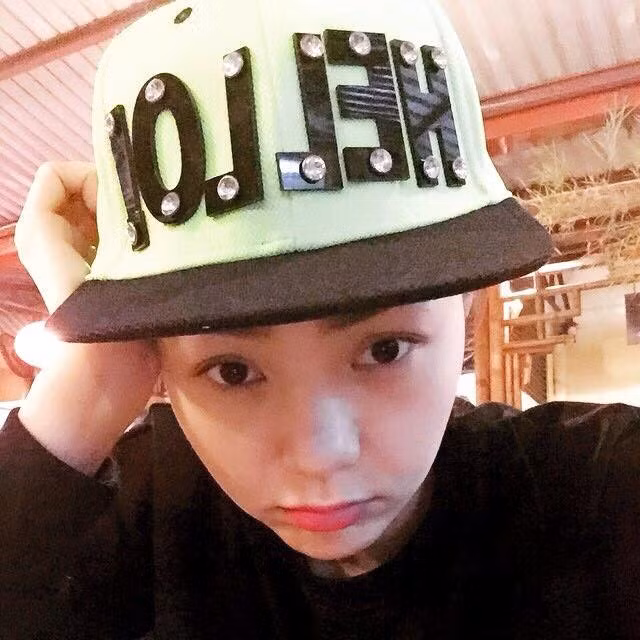 Sự khác biệt của sao Việt khi đi sự kiện với đời thường