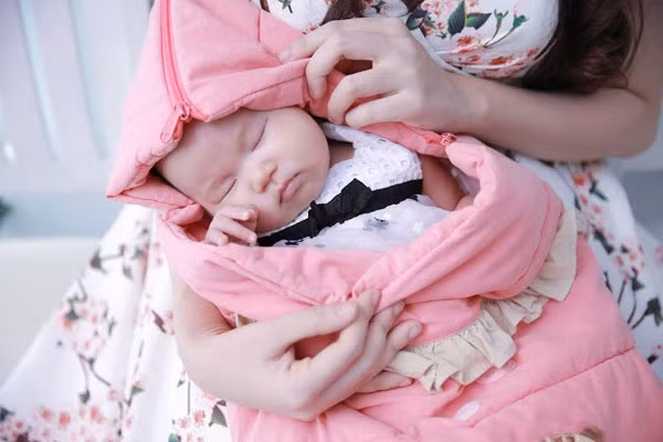 Đầu năm mới, ông bố 3 con Lý Hải tổ chức ‘cưới lại’ 10