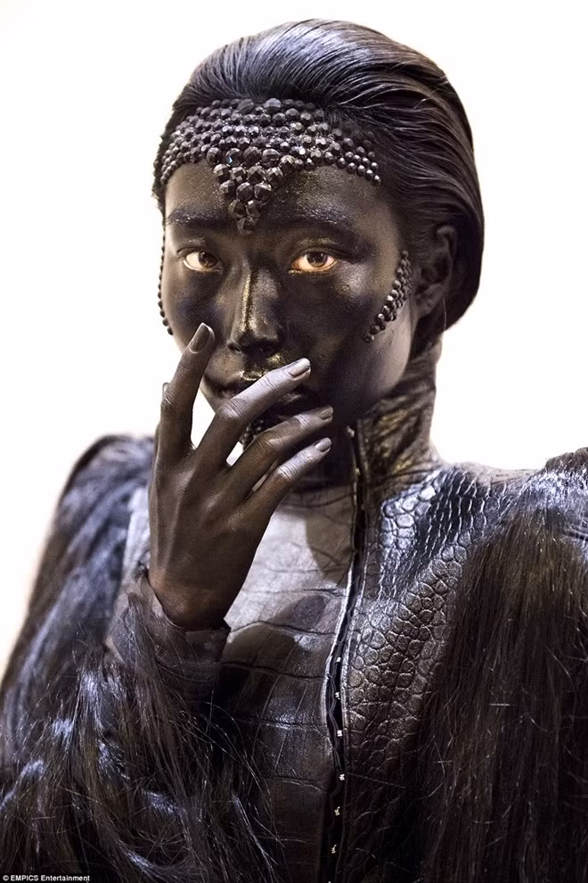 Show thời trang kỳ quái nhất sàn diễn London