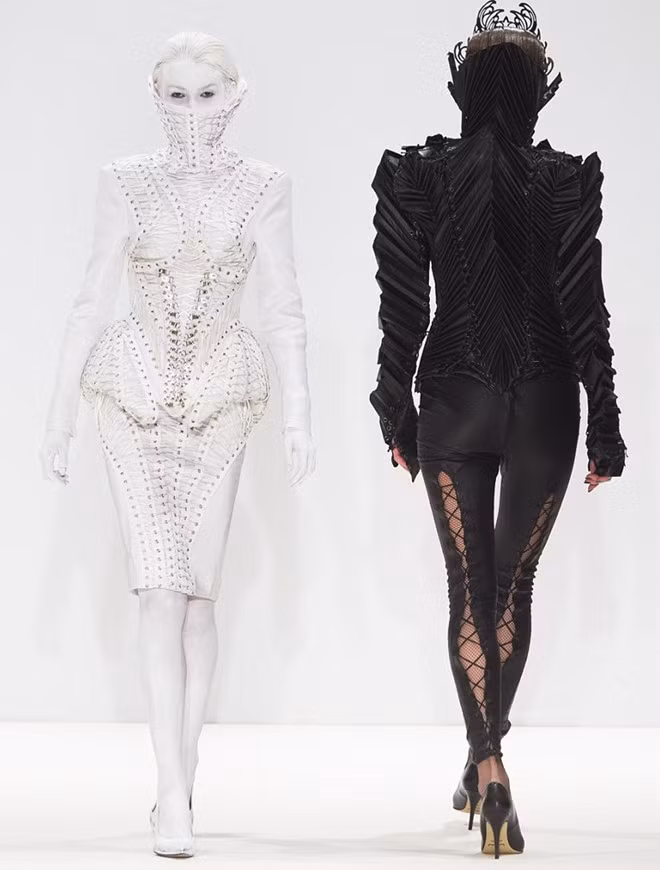 Show thời trang kỳ quái nhất sàn diễn London