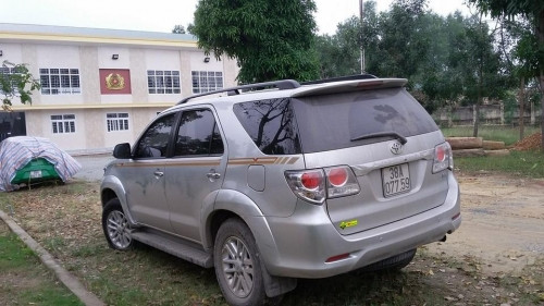 Gây tai nạn, giám đốc doanh nghiệp lái xe rút súng đe dọa - Ảnh 1 Gây tai nạn, giám đốc doanh nghiệp lái xe rút súng đe dọa - Ảnh 1