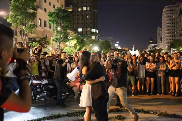 Những màn cầu hôn đẹp nhất 2015 của giới trẻ Việt Nam - Ảnh 6