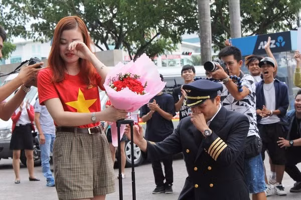 Những màn cầu hôn đẹp nhất 2015 của giới trẻ Việt Nam - Ảnh 7