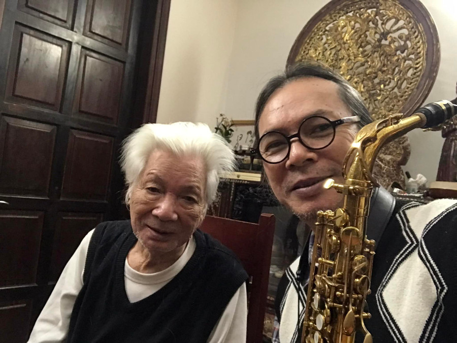 &apos;Ông trùm&apos; chèo Trần Bảng - bố NSƯT Trần Lực qua đời ở tuổi 97.