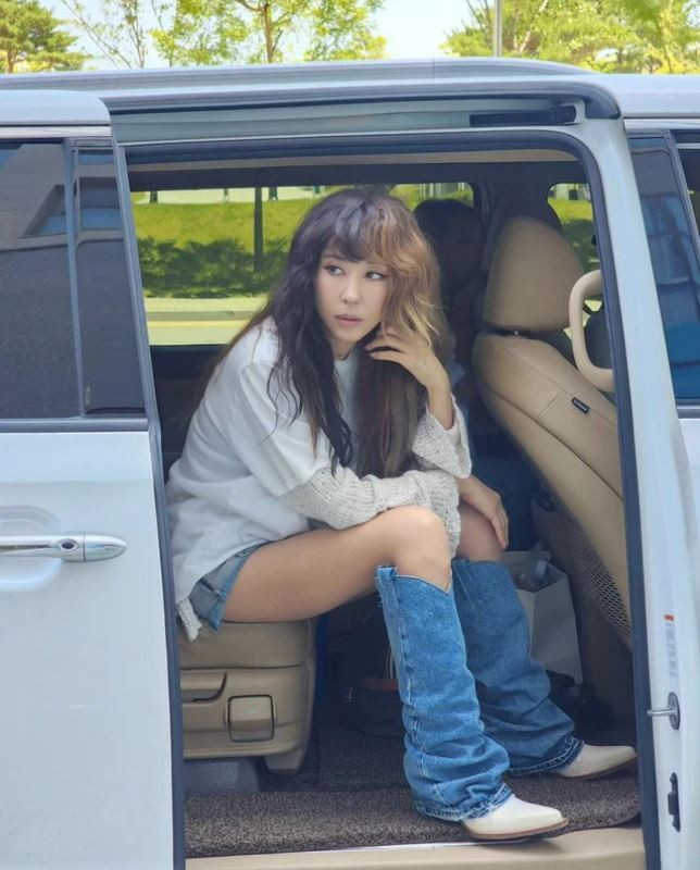 Kim Wan Sun trẻ trung ở tuổi 54.