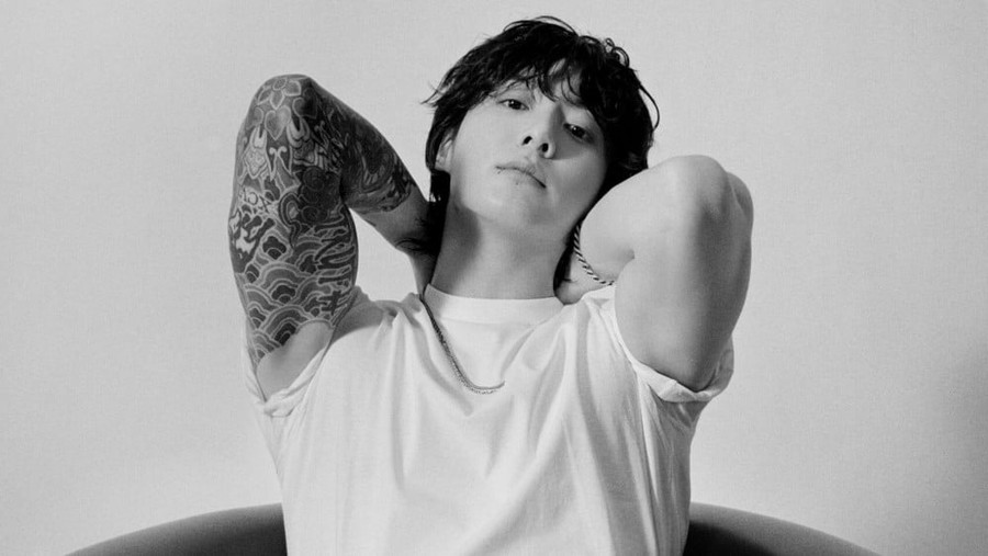 Jungkook (BTS) đã thống trị bảng xếp hạng iTunes tại 108 quốc gia.