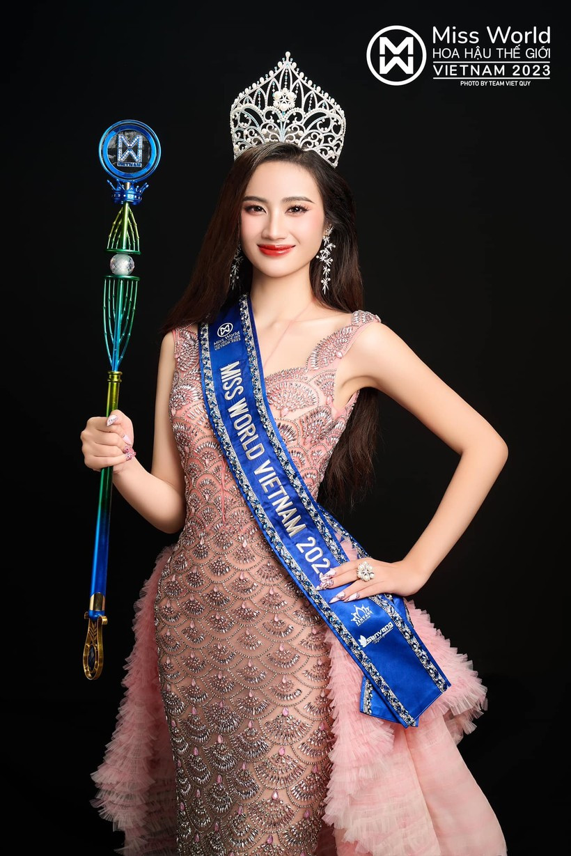 Đương kim Miss World Vietnam 2023 - Huỳnh Trần Ý Nhi.