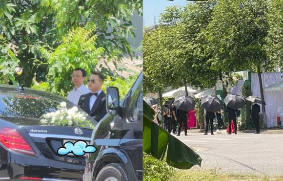 Đặc biệt, chú rể Shark Bình đã dùng xe sang Maybach để mang sính lễ qua nhà Phương Oanh xin dâu. Đặc biệt, chú rể Shark Bình đã dùng xe sang Maybach để mang sính lễ qua nhà Phương Oanh xin dâu.