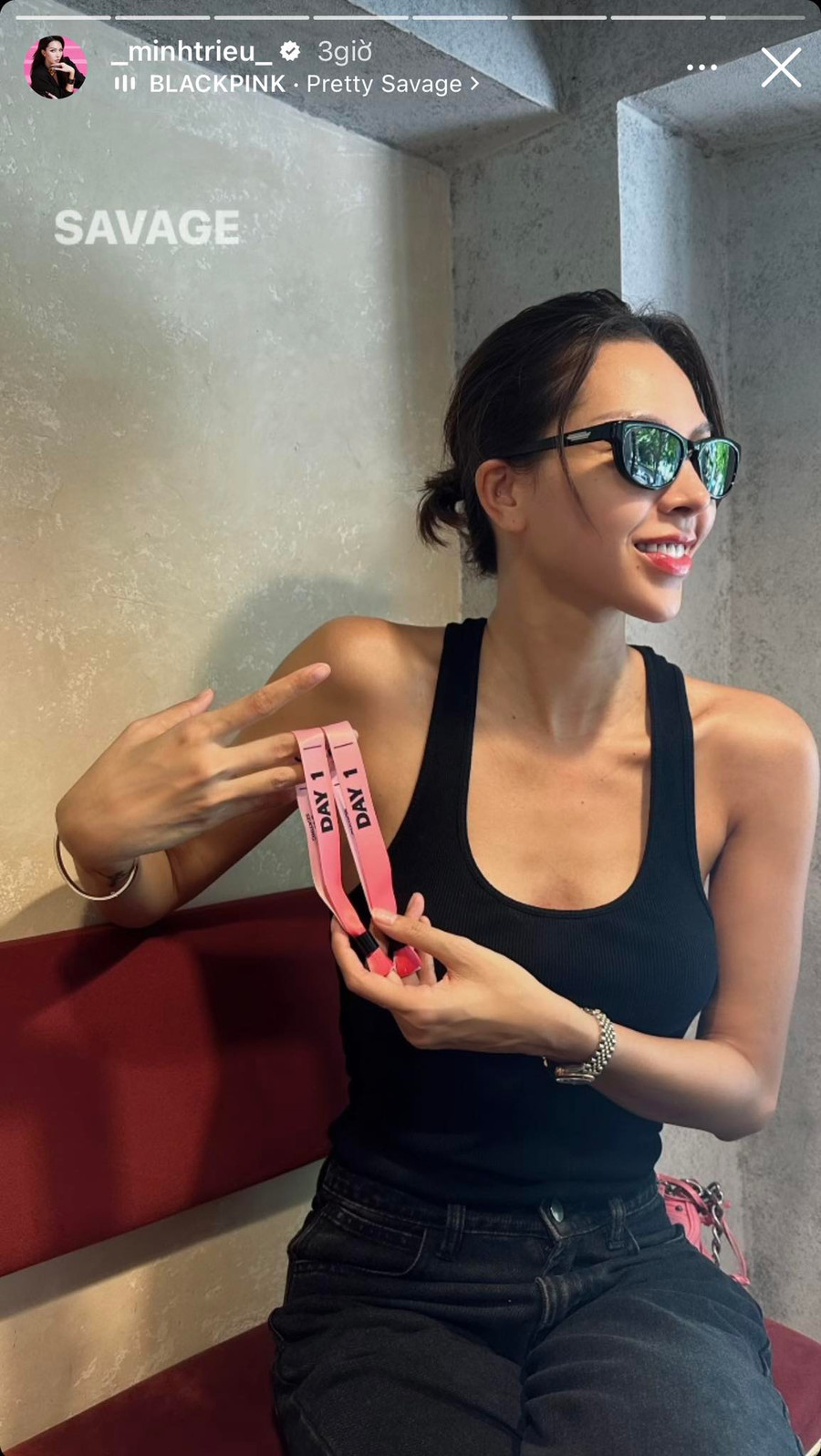 Hoa hậu Kỳ Duyên và Minh Triệu cũng đã có mặt tại Hà Nội. Trên trang cá nhân, cặp đôi Minh Triệu - Kỳ Duyên từng chia sẻ sự háo hức khi ngồi đặt vé xem BLACKPINK và vui mừng vì "lần đầu làm chuyện ấy" thành công. Hoa hậu Kỳ Duyên và Minh Triệu cũng đã có mặt tại Hà Nội. Trên trang cá nhân, cặp đôi Minh Triệu - Kỳ Duyên từng chia sẻ sự háo hức khi ngồi đặt vé xem BLACKPINK và vui mừng vì "lần đầu làm chuyện ấy" thành công.