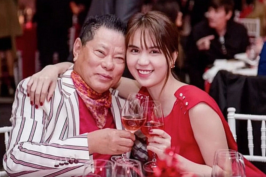 Chuyện tình “chú-cháu” giữa Hoàng Kiều và Ngọc Trinh từng gây xôn xao dư luận. Chuyện tình “chú-cháu” giữa Hoàng Kiều và Ngọc Trinh từng gây xôn xao dư luận.