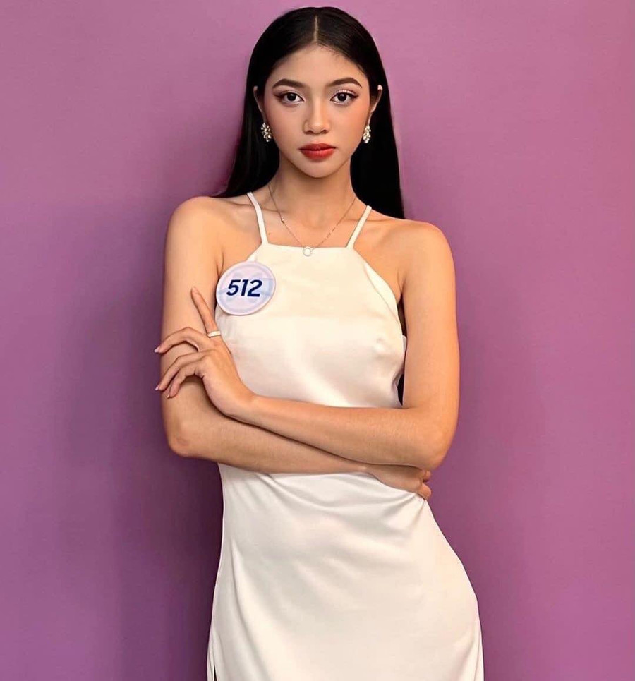 Nàng hậu sinh năm 2004 sở hữu chiều cao 1,71m cùng số đo 3 vòng: 80-61-90cm, hiện là sinh viên ĐH Nông Lâm TPHCM. Nàng hậu sinh năm 2004 sở hữu chiều cao 1,71m cùng số đo 3 vòng: 80-61-90cm, hiện là sinh viên ĐH Nông Lâm TPHCM.