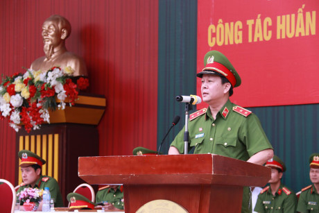 Xem màn huấn luyện bài bản của học viên trường cảnh sát - Ảnh 19 Xem man huan luyen bai ban cua hoc vien truong canh sat - Anh 19