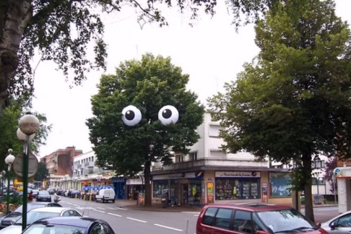 Những bức tranh độc đáo trên phố