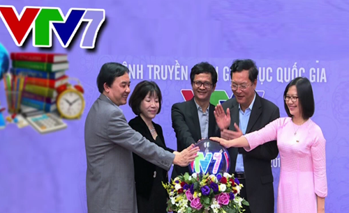 Bộ trưởng Bộ GD&ĐT Phạm Vũ Luận cùng Tổng Giám đốc Đài Truyền hình Việt Nam Trần Bình Minh bấm nút khởi động thử nghiệm phát sóng kênh Truyền hình Giáo dục Quốc gia - VTV7 Bộ trưởng Bộ GD&ĐT Phạm Vũ Luận cùng Tổng Giám đốc Đài Truyền hình Việt Nam Trần Bình Minh bấm nút khởi động thử nghiệm phát sóng kênh Truyền hình Giáo dục Quốc gia - VTV7