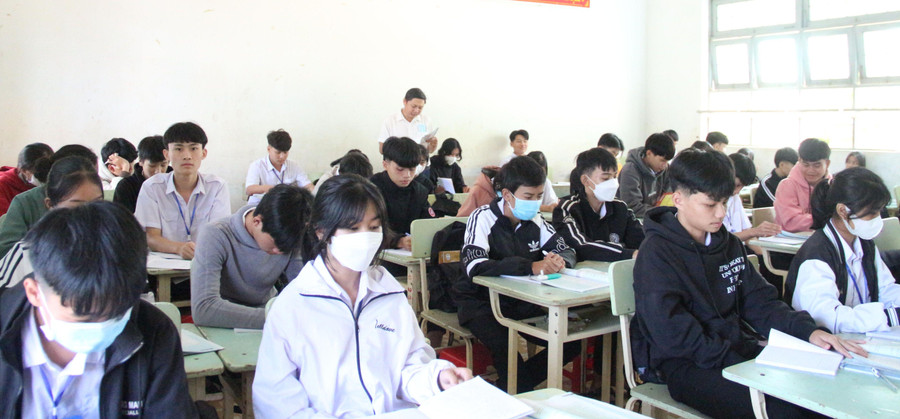 Học sinh Trường Phổ thông DTNT huyện Đăk Hà (Kon Tum). Học sinh Trường Phổ thông DTNT huyện Đăk Hà (Kon Tum).