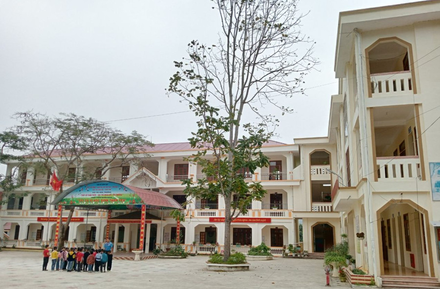 Trường Tiểu học Yên Phúc, xã Yên Phúc, huyện Văn Quan, tỉnh Lạng Sơn được đầu tư khang trang hơn. Ảnh: NTCC Trường Tiểu học Yên Phúc, xã Yên Phúc, huyện Văn Quan, tỉnh Lạng Sơn được đầu tư khang trang hơn. Ảnh: NTCC