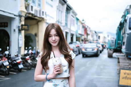 Bác sĩ nha khoa xinh đẹp được giới trẻ Thái Lan yêu mến - Ảnh 4 Bac si nha khoa xinh dep duoc gioi tre Thai Lan yeu men - Anh 4