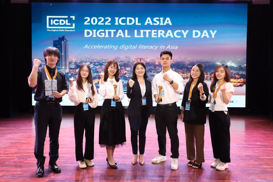 Thí sinh Việt Nam đạt thành tích cao tại cuộc thi ICDL Digital Challenge 2022.