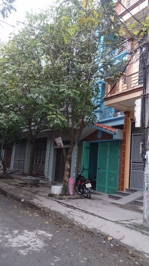 Trưởng Công an Phủ Lý kể lúc bị kẻ lạ mặt bắn súng vào nhà - Ảnh 2 Trưởng Công an Phủ Lý kể lúc bị kẻ lạ mặt bắn súng vào nhà - Ảnh 2