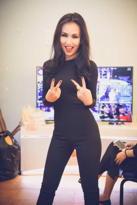 Vo Ha Tram buc xuc vi bi chen ep o Guong mat than quen - Anh 3