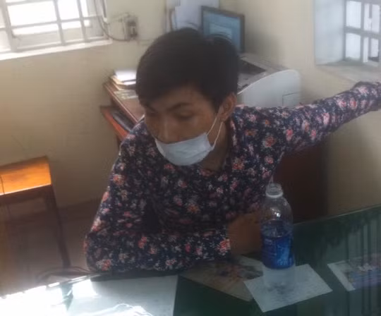  Phạm Tấn Đạt và Nguyễn Quốc Cường tại cơ quan điều tra 