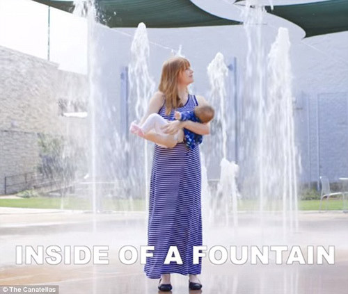 Mẹ trẻ xinh đẹp kéo áo cho con bú mọi nơi gây “sốt” ảnh 2 video me tre xinh dep keo ao cho con bu moi noi gay “sot” - 2