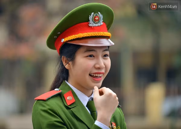 Những cô nàng cảnh sát xinh đẹp, tài giỏi khiến người ta đứng ngồi không yên