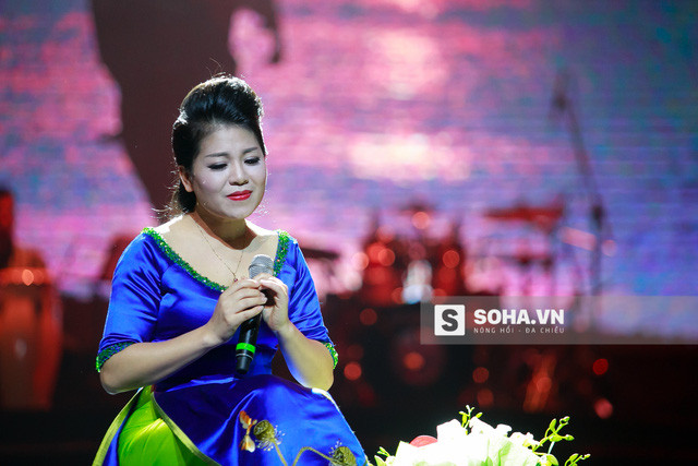 Quang Linh “bóc mẽ” chiêu trò của Anh Thơ ảnh 7 Rất nhiều người cho rằng việc Anh Thơ mời Quang Linh là 1 trong số những chiêu trò của nữ ca sĩ nhằm thu hút sự chú ý của khán giả.