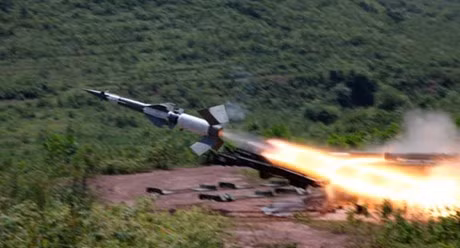 Trung đoàn 213 bám sát, ấn nút phóng khi mục tiêu ở cự ly 14,2km và mục tiêu bị tiêu diệt ở cự ly 13,6km. Ảnh: vov.vn