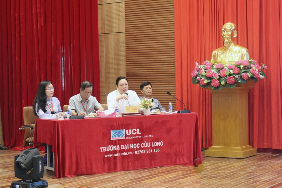 Đoàn Chủ tịch điều hành Hội thảo. Đoàn Chủ tịch điều hành Hội thảo.