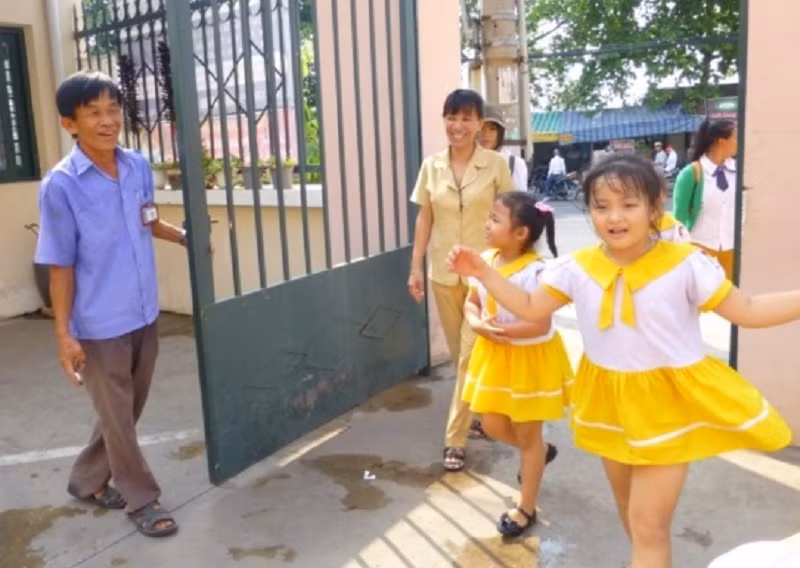 Bảo vệ nhà trường phải là những “rào chắn” quan trọng đối với học sinh. Ảnh minh hoạ: IT