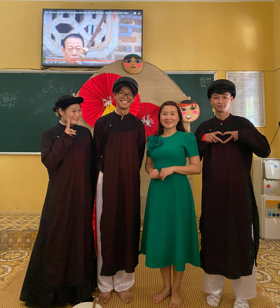 Những tiết Văn sáng tạo của cô Thu và học trò. Những tiết Văn sáng tạo của cô Thu và học trò.