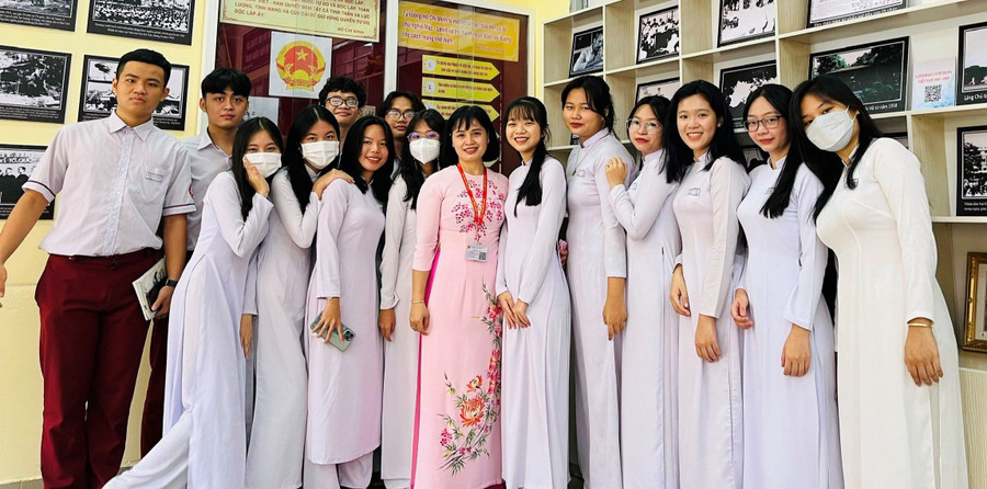 Một góc Không gian văn hóa Hồ Chí Minh tại Trường THPT Đào Sơn Tây. Một góc Không gian văn hóa Hồ Chí Minh tại Trường THPT Đào Sơn Tây.