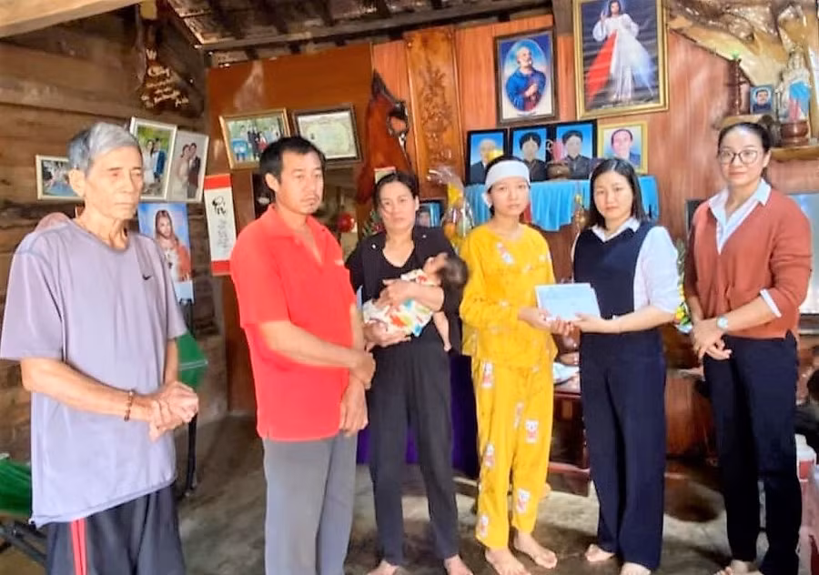 Ngân hàng tạm ứng số tiền 100 triệu đồng mà chị Thảo bị kẻ xấu lừa đảo.