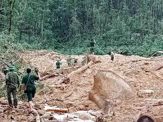 Cảnh tan hoang tại Trạm bảo vệ rừng 67.