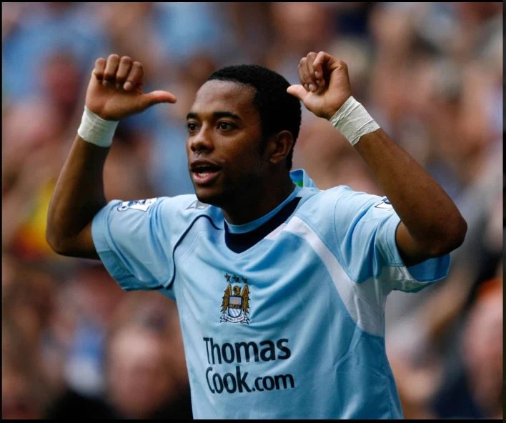 Man City đã phá kỷ lục chuyển nhượng bóng đá Anh khi chiêu mộ Robinho vào thời điểm năm 2008.