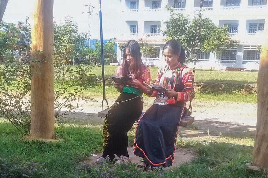 Phần đa học sinh Trường THPT DTNT Ka Lăng đều là con em đồng bào dân tộc Hà Nhì, với truyền thống hiếu học cao.
